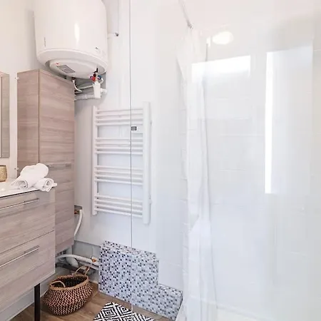 Appartement Le Ferry à Laval  Extérieur photo