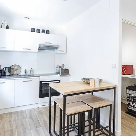 Appartement Le Ferry à Laval  Extérieur photo